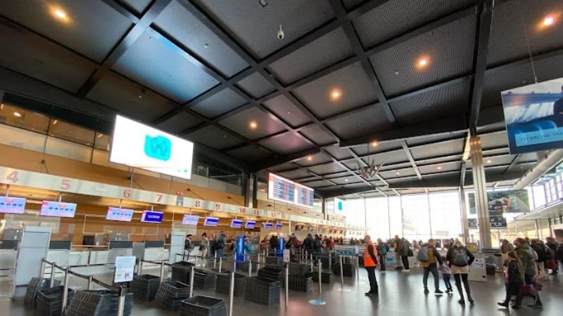 Air Corsica CRL Terminal