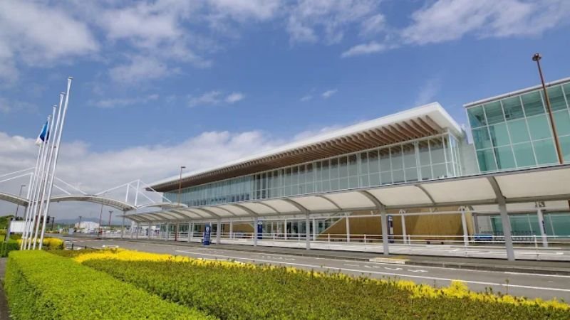 China United Airlines FSZ Terminal – Mt. Fuji Shizuoka Airport