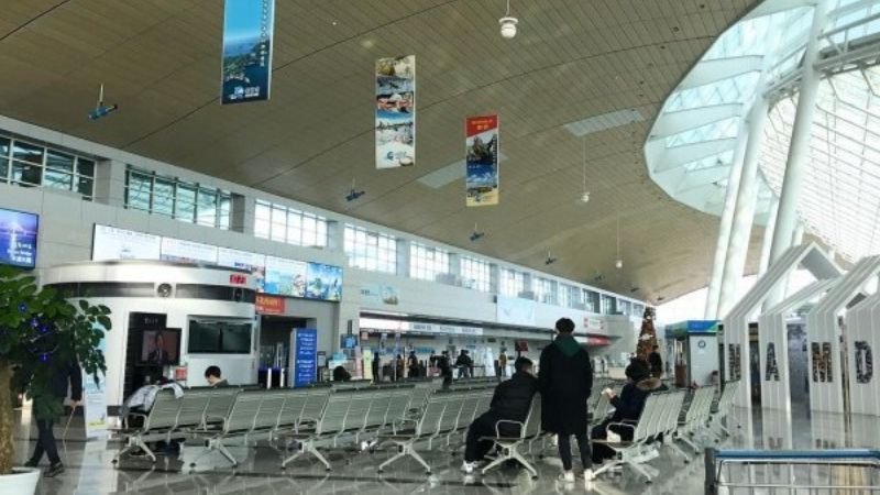 China United Airlines MWX Terminal