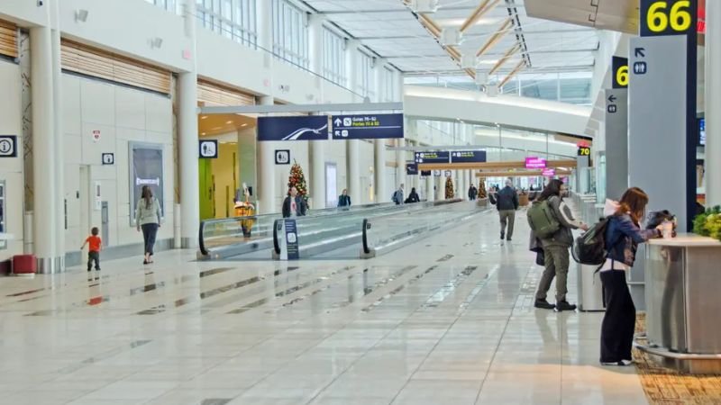 Delta Airlines YEG Terminal – Edmonton International Airport