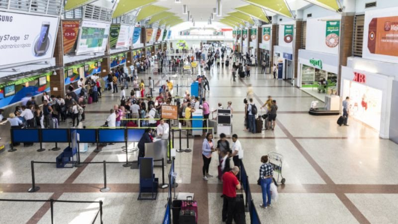 Air Caraïbes SDQ Terminal