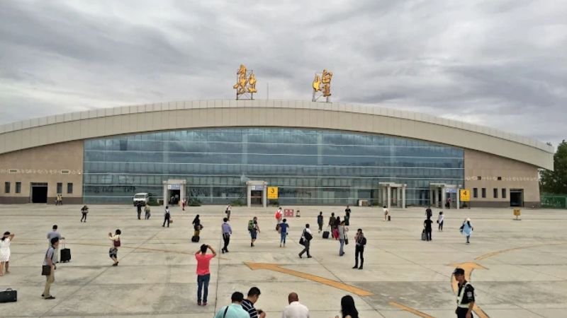 Fuzhou Airlines DNH Terminal – Dunhuang Airport