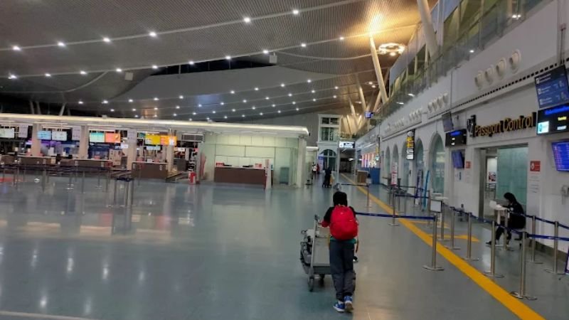 Ikar Airlines HKT Terminal