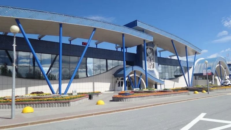 Izhavia Airlines SGC Terminal – Surgut Airport