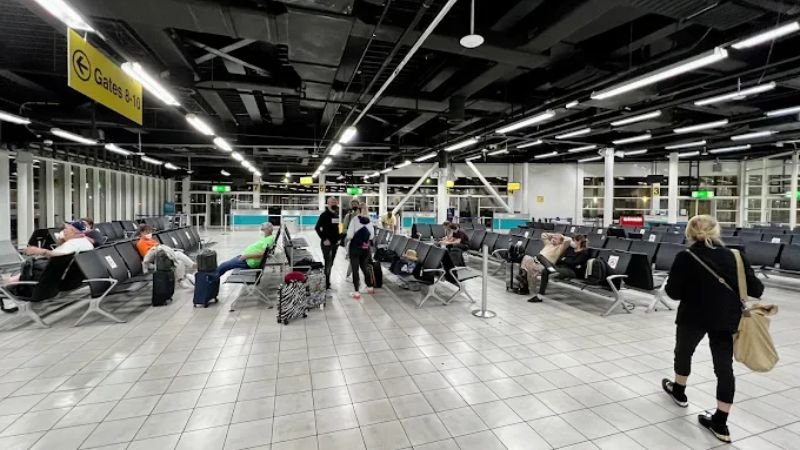 La Compagnie Airlines SXM Terminal