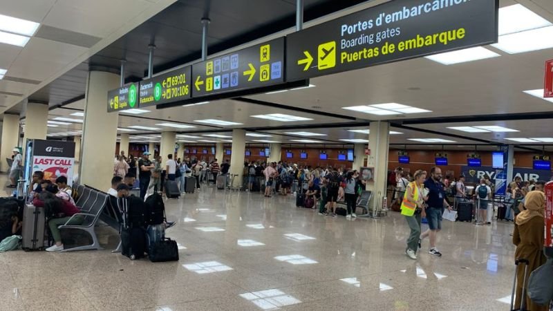 Ryanair BCN Terminal