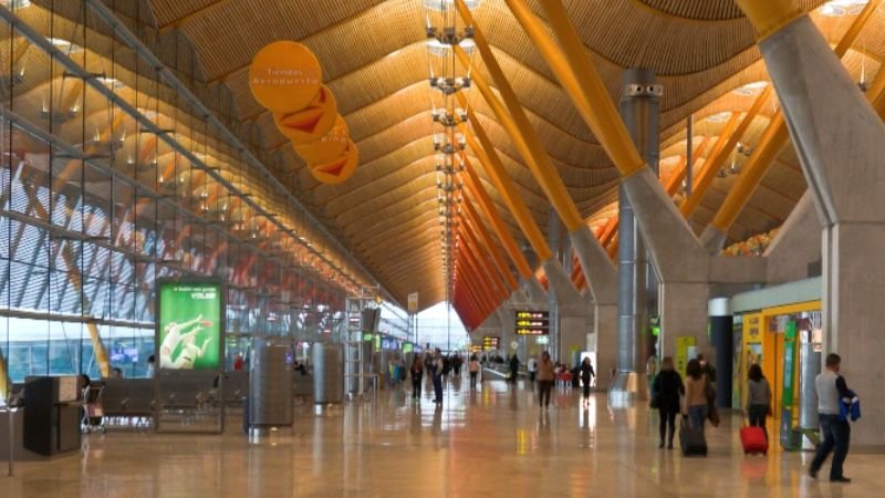 Transavia Airlines MAD Terminal – Adolfo Suarez Madrid–Barajas Airport