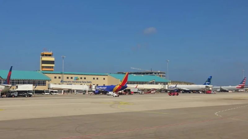United Airlines AUA Terminal – Queen Beatrix International Airport