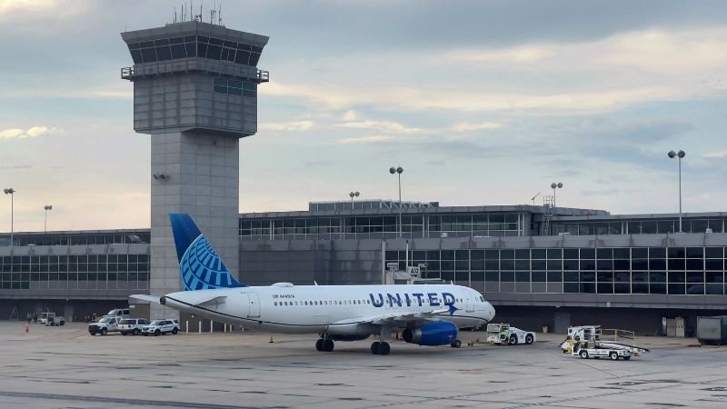 United Airlines BIS Terminal – Bismarck Municipal Airport