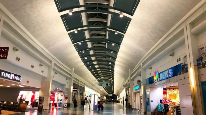 United Airlines LIT Terminal – Bill and Hillary Clinton National Airport