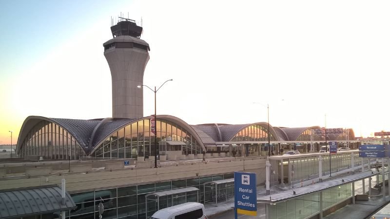 United Airlines STL Terminal – St. Louis Lambert International Airport
