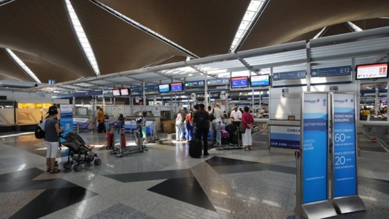 Wizz Air NAP Terminal