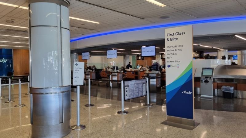 Alaska Airlines BRW Terminal – Wiley Post-Will Rogers Memorial Airport