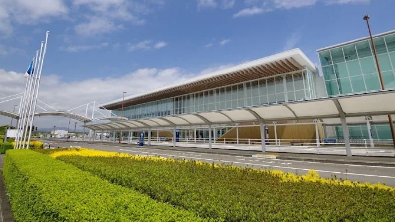 Fuji Dream Airlines FSZ Terminal